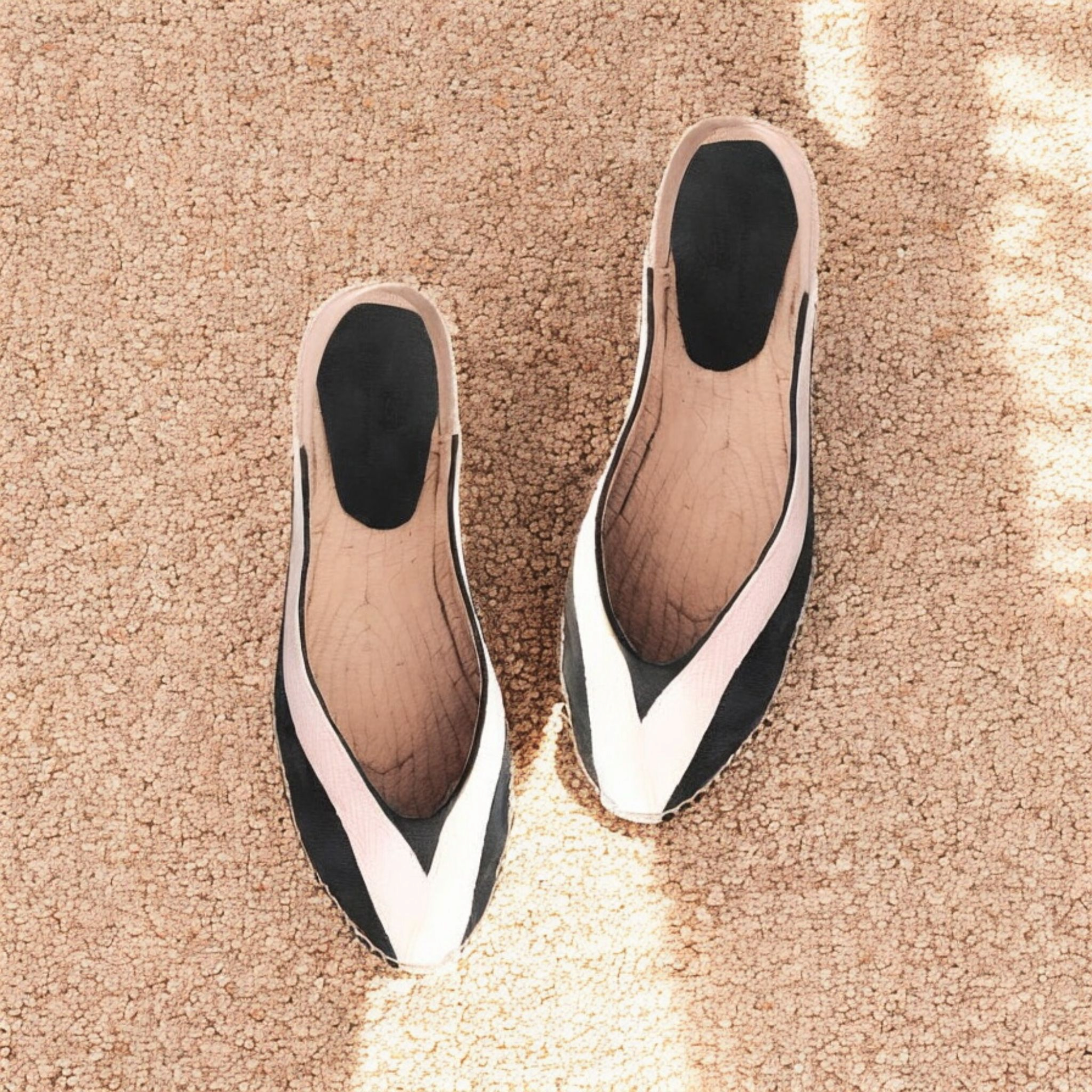 Low black suede wedge