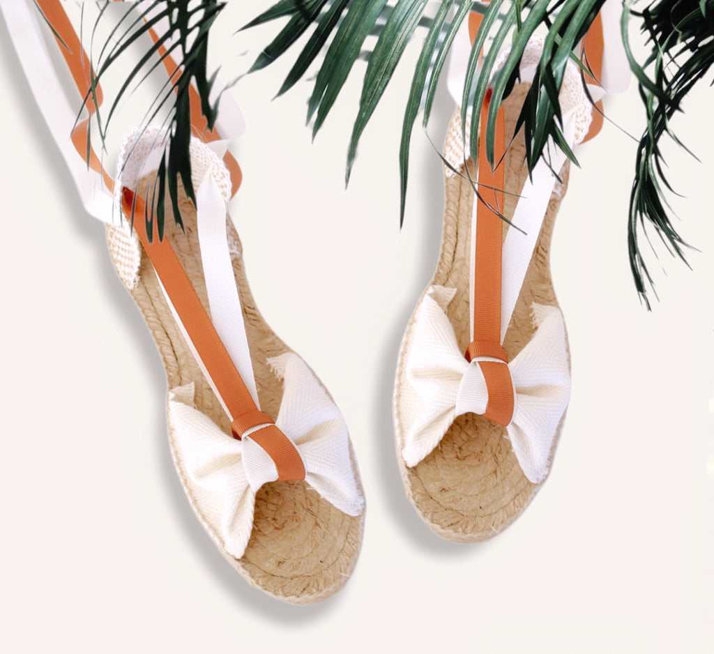 Alpargatas mariposa cintas dobles.