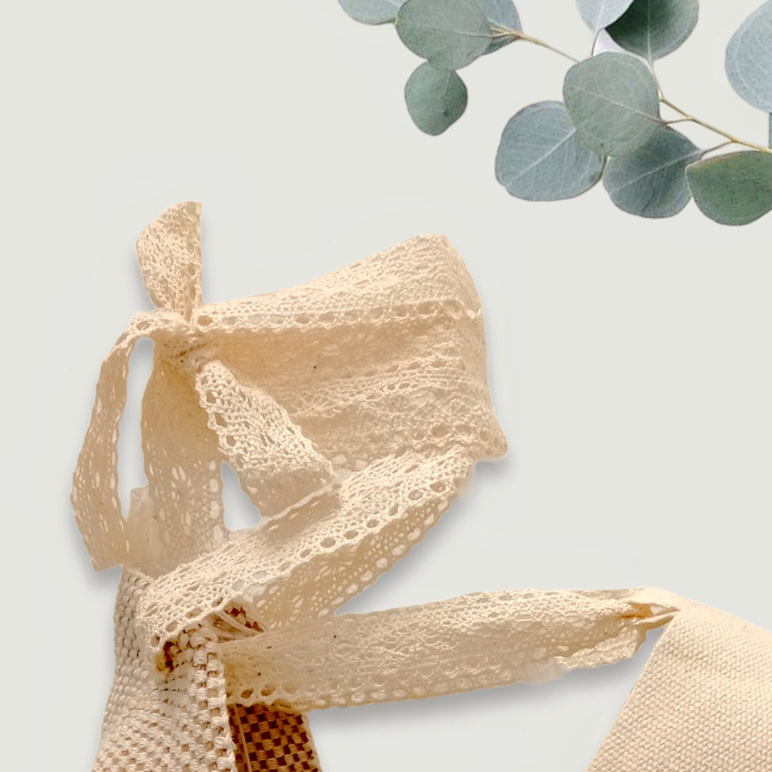 Alpargatas planas con cintas de encaje