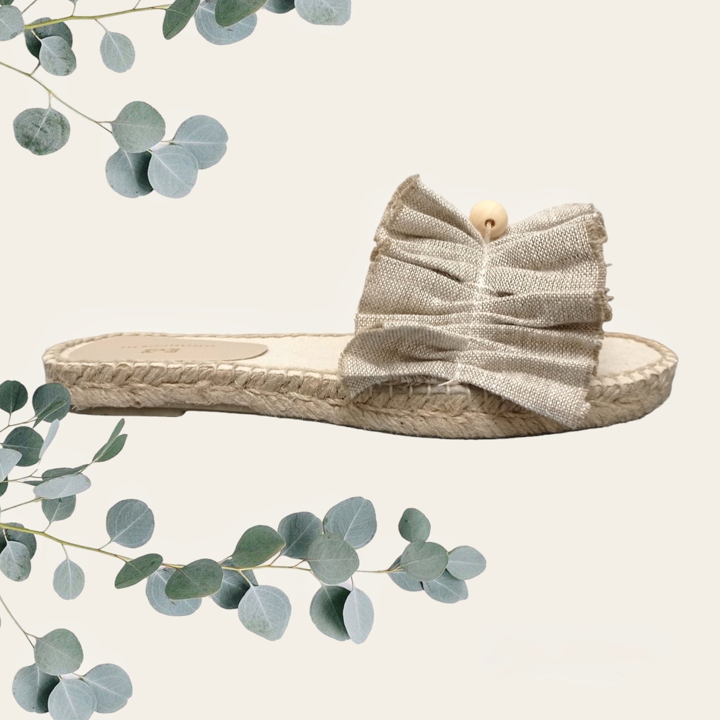 Flat linen sandals
