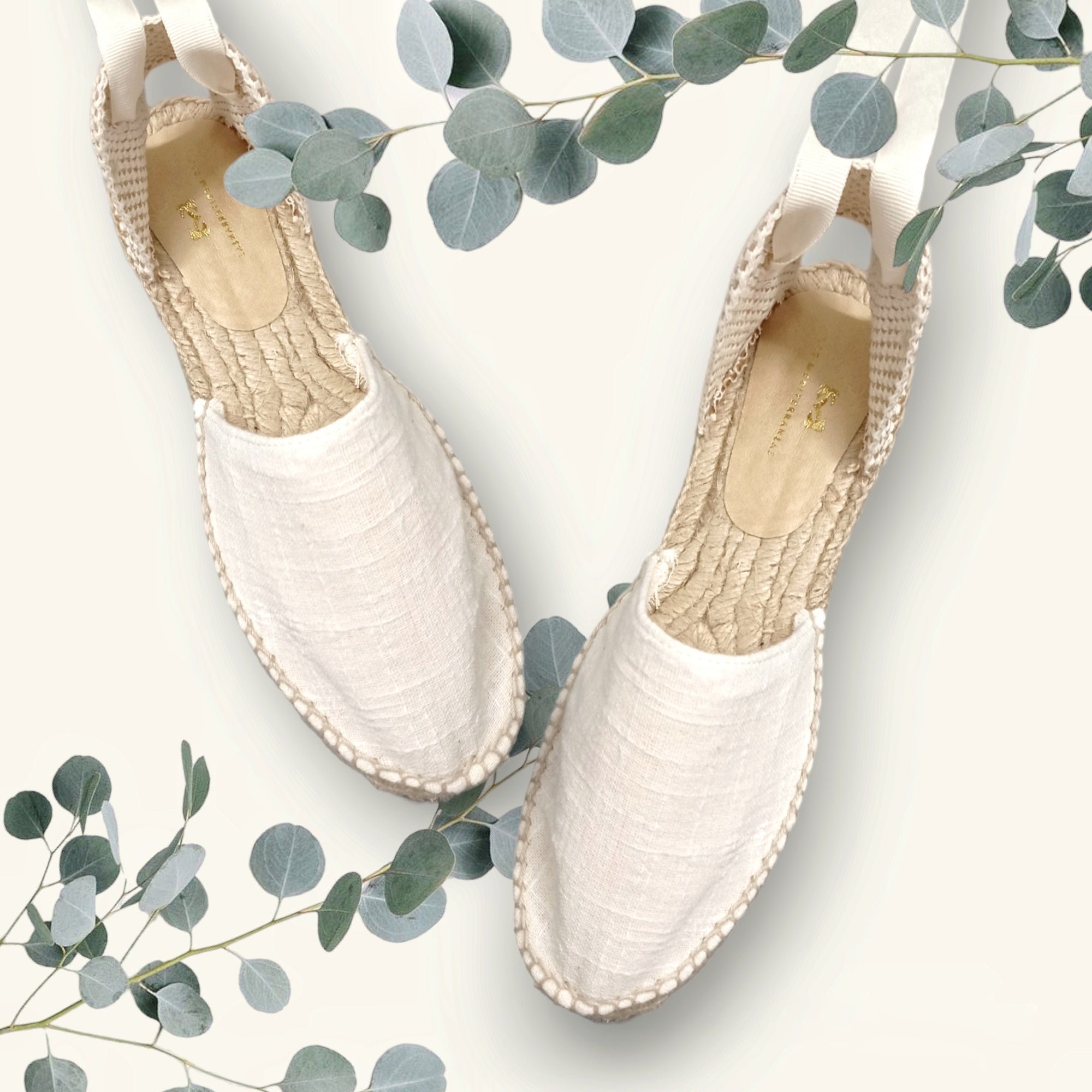 Alpargatas planas de lino con cintas dobles